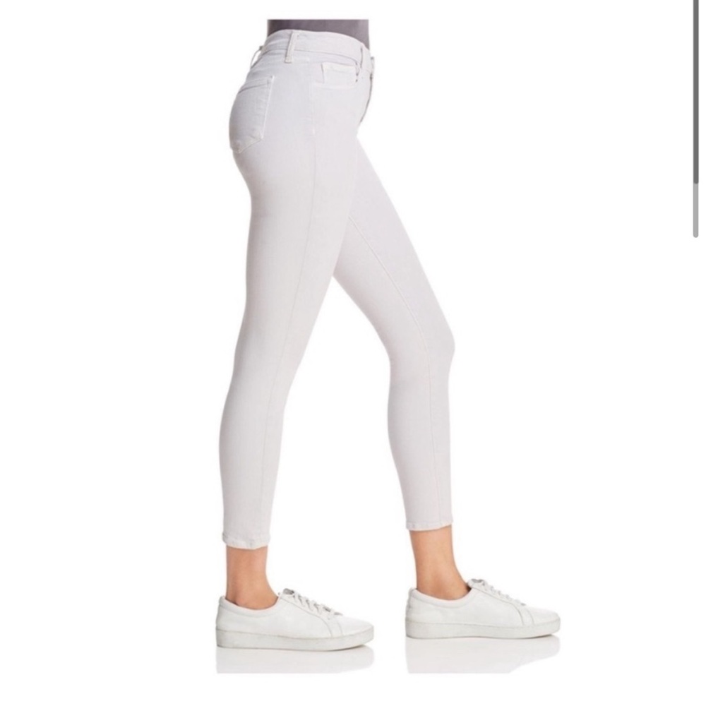 Like New-J Brand Women’s Polar Wash Five Pocket Straight Leg Skinny Capri Jeans